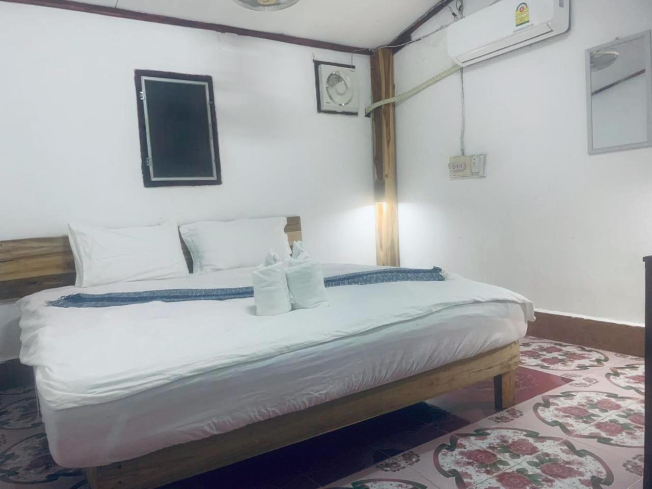 Amelie House Apartment Luang Prabang Bagian luar foto